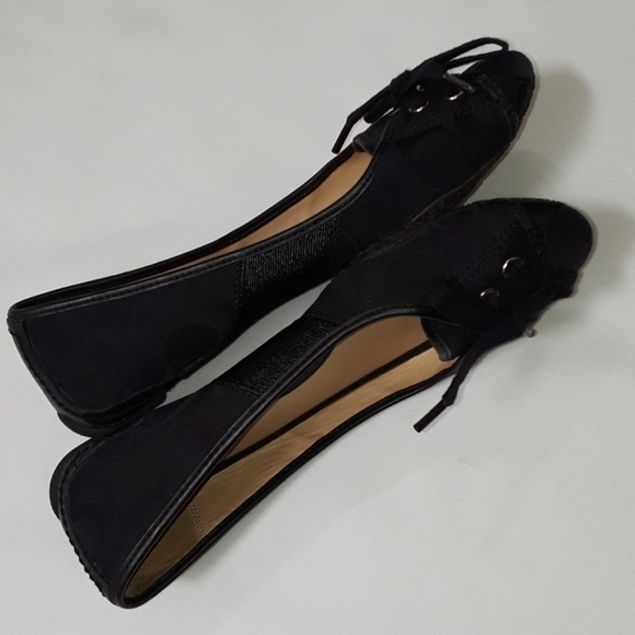 Coach Signature Josie Flats - Picture 5 of 11